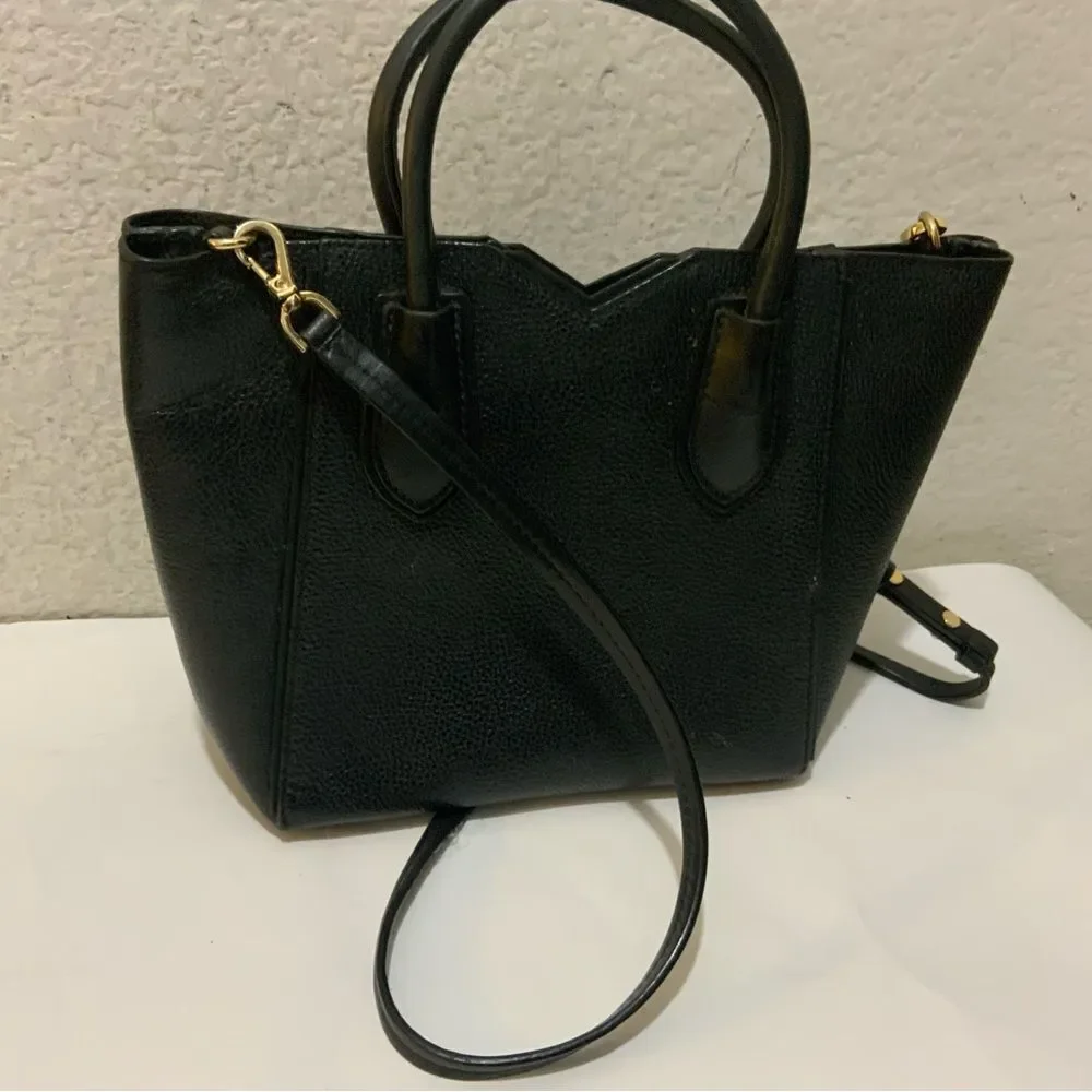 michael kors Mae Medium Pebbled Leather Messenger Bag